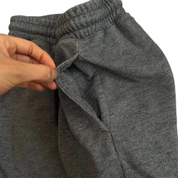 H&M Dark Grey Regular Fit Mid Thigh shorts - Picture 4 of 4